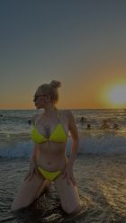 Карина  — проститутка с большими формами, 24 лет